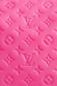 Pink-Louis-Vuitton-iphone-4s-wallpaper-ilikewallpaper_com