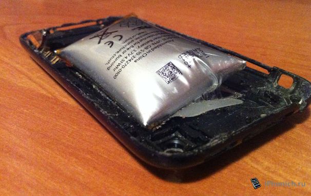 Аккумулятор iPhone 3GS, скоро взорвется
