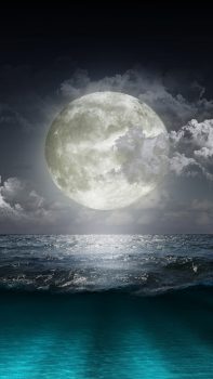 Creative-Moon-Surge-Beach-iPhone-6-plus-wallpaper-ilikewallpaper_com