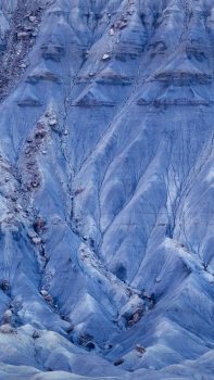 Pure-Rock-Mountains-Background-iPhone-6-plus-wallpaper-ilikewallpaper_com