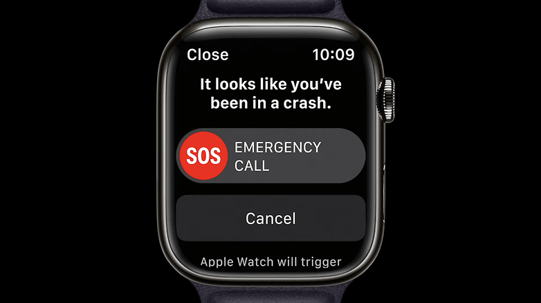 Для функции обнаружения сбоев Apple даже объединяет данные об ускорении с iPhone и Watch - если таковые имеются. / © Apple