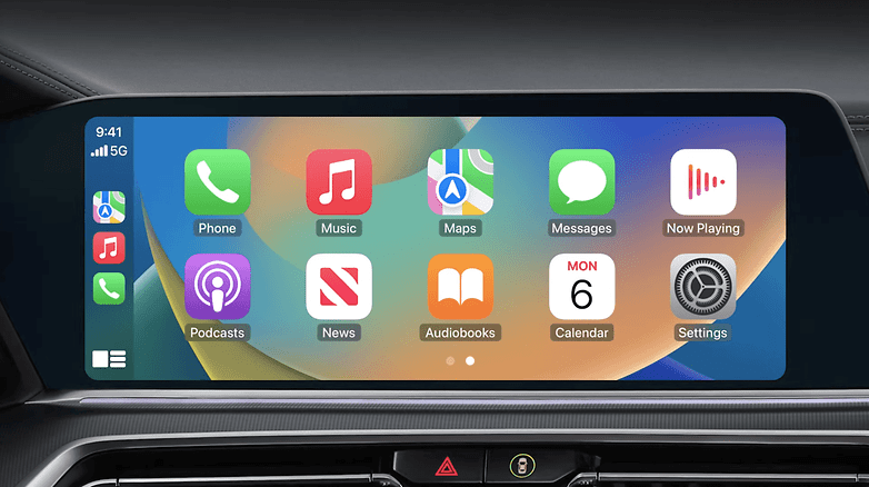 В iOS 16.5 исправлено приложение PodCasts в CarPlay. / © Apple