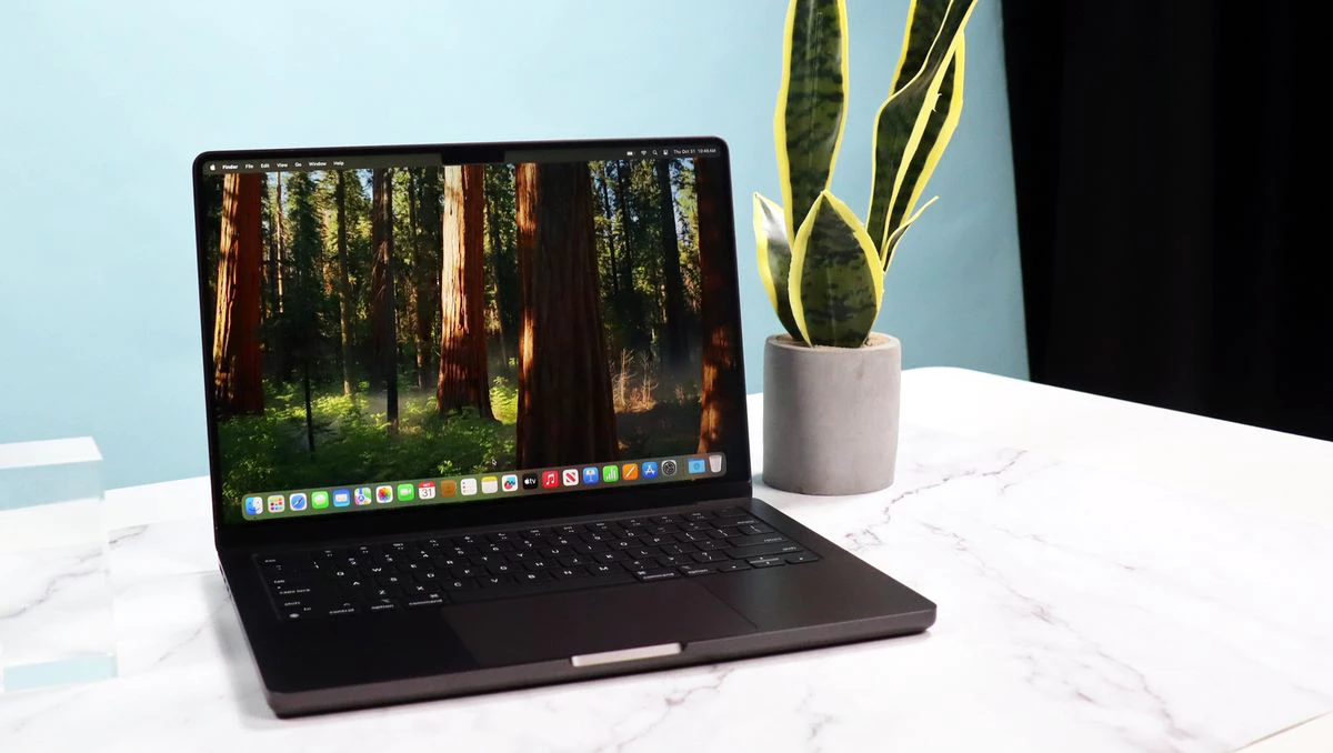 Apple MacBook Pro 14 дюймов (M4 Pro, 2024 г.)
