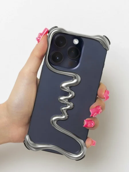 Чехол на iPhone 16 Pro цвет титана металлический волна с защитой камеры и поддержкой беспроводной зарядки
