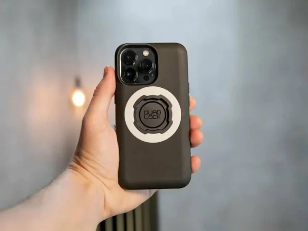 Quad Lock чехол для iPhone 16 Plus с магнитным креплением для беспроводной зарядки